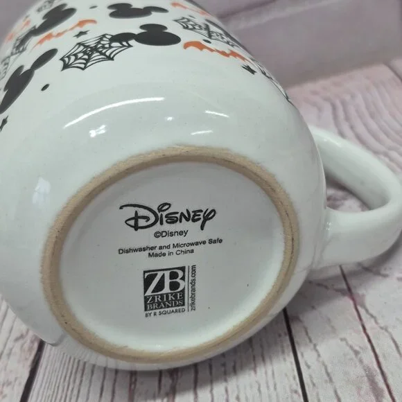 Disney Mickey Mouse 16oz Bats Spider Webs Halloween Ceramic Mug, New - Picture 4 of 4